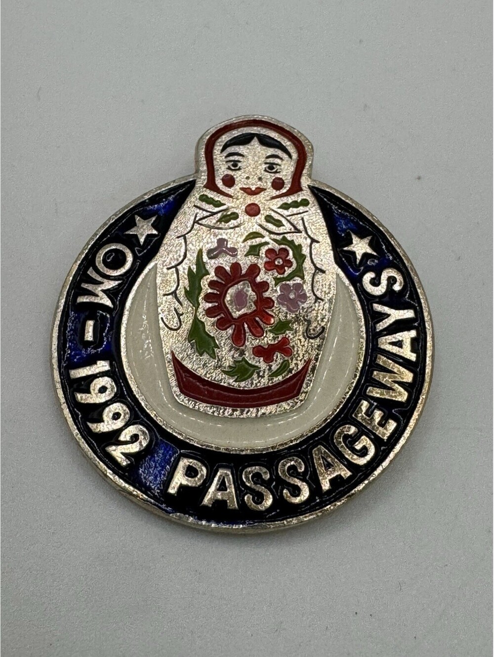 Vtg 1992 Odyssey of the Mind Russian Nesting Doll Souvenir Lapel Pin Passageways